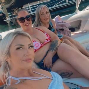 Meet your Posher, Alexi